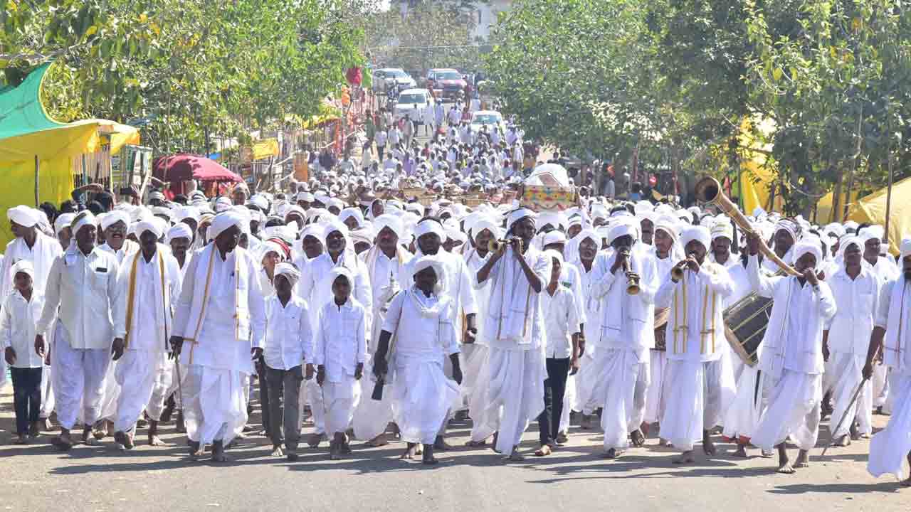 Nagoba Jatara | మహాపూజలకు సిద్ధమైన మెస్రం వంశీయులు.. అర్ధరాత్రి నుంచి నాగోబా జాతర మొదలు..!
