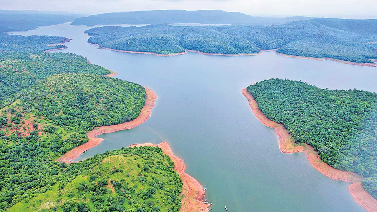 పాలమూరుకు ధోకా..నోరు తెరిస్తే ఝూటా!