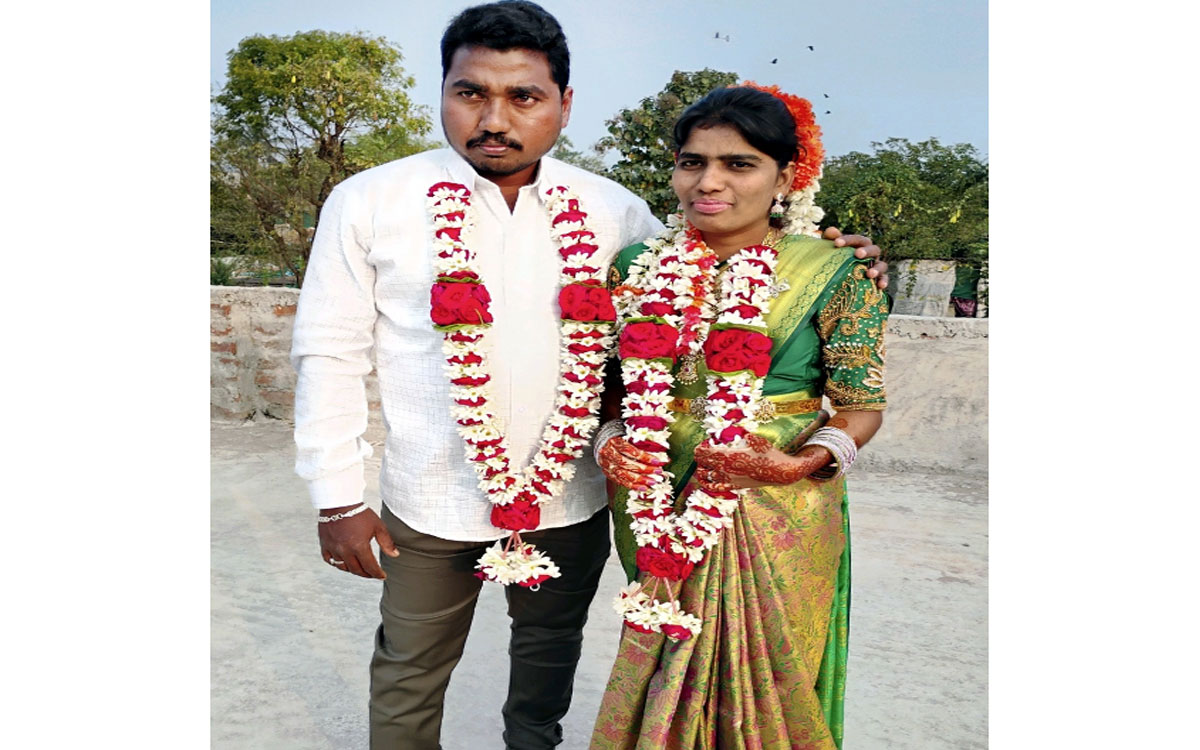 Julurupadu : మెడికల్ వెడ్డింగ్ కార్డ్