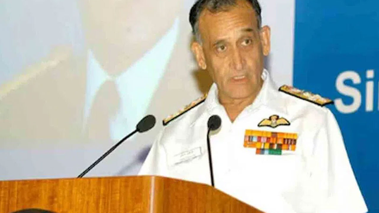 EC Clarification: నేవీ మాజీ చీఫ్‌ అడ్మిరల్‌కు సర్‌ నోటీసు.. క్లారిటీ ఇచ్చిన కేంద్ర ఎన్నిక‌ల సంఘం