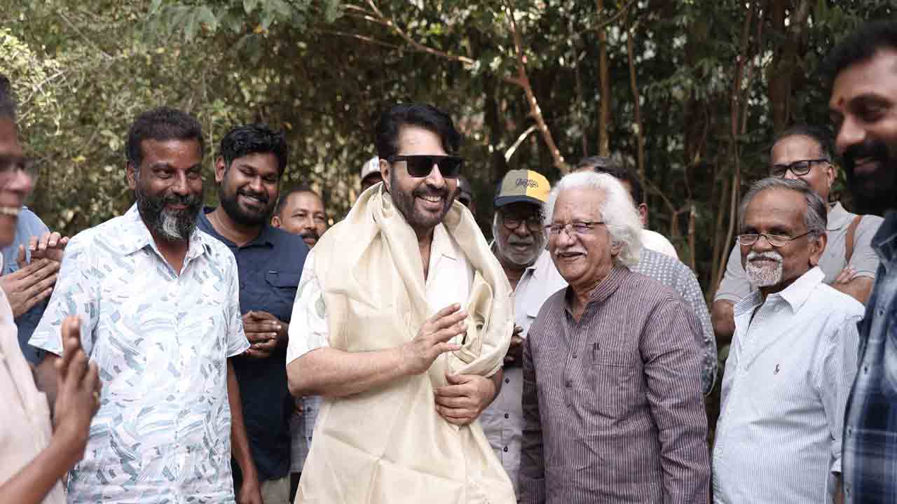 Megastar Mammootty | మెగాస్టార్‌కి పద్మభూషణ్.. ‘పాదయాత్ర’ సెట్స్‌లో మమ్ముట్టికి ఘన సన్మానం