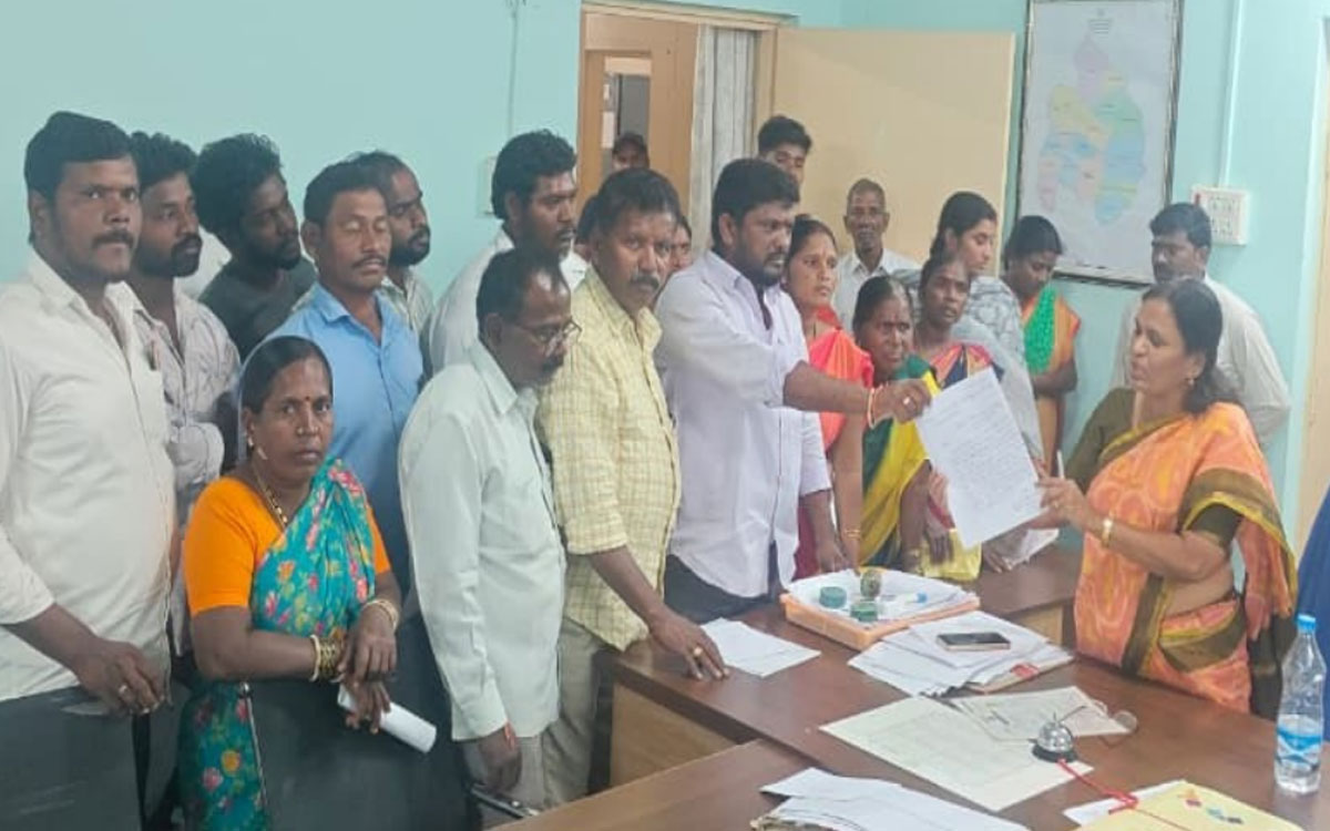 Kattangur : ‘అసైన్డ్ భూములకు హద్దులు ఏర్పాటు చేయాలి’