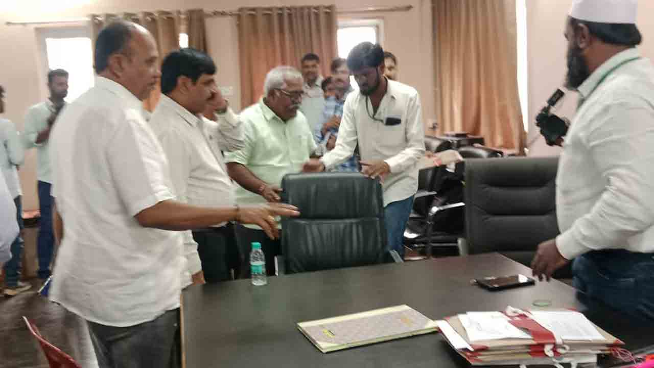 Zaheerabad | నామినేషన్ల స్వీకరణ పకడ్బందీగా నిర్వహించాలి : అదనపు కలెక్టర్ పాండురంగ