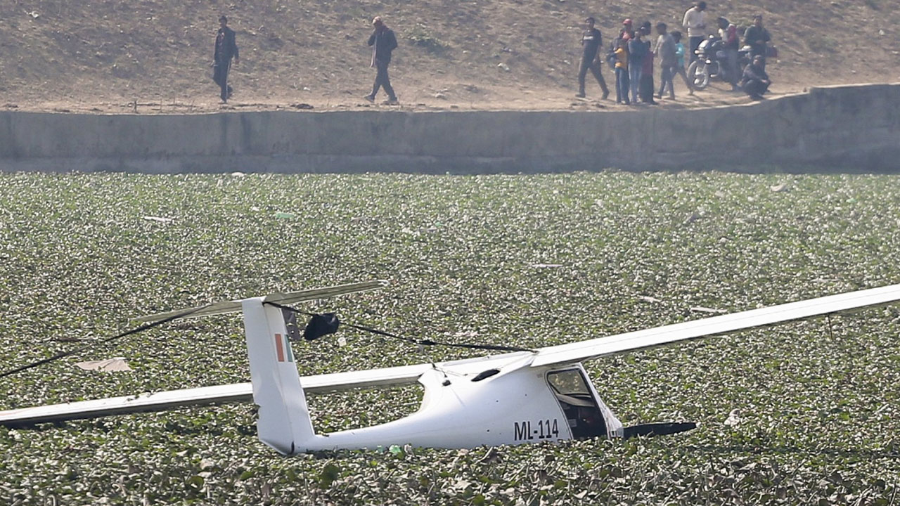 Indian Air Force: ప్ర‌యాగ్‌రాజ్‌లో కూలిన ఐఏఎఫ్ టూ-సీట‌ర్ విమానం