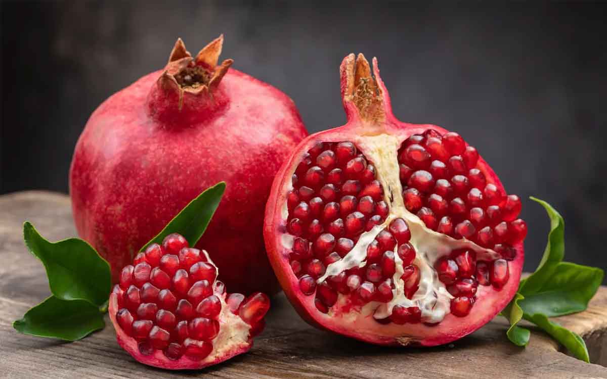 Pomegranate | దానిమ్మ పండ్ల‌ను అస‌లు ఎవ‌రు తినాలి..? ఎవ‌రు తిన‌కూడ‌దు..?