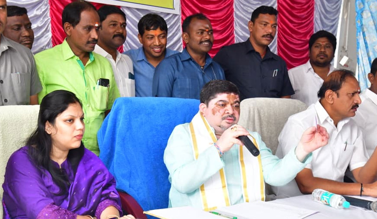 Ponnam Prabhakar | వెంకటేశ్వర స్వామి వార్షిక బ్రహ్మోత్సవాలు వైభవంగా నిర్వహిస్తాం.. మంత్రి పొన్నం ప్రభాకర్