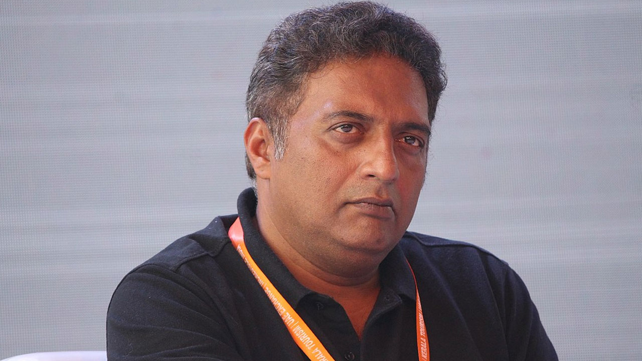 Prakash Raj | బాలీవుడ్‌పై తీవ్ర విమ‌ర్శ‌లు చేసిన ప్ర‌కాశ్ రాజ్.. మైన‌పు విగ్ర‌హాల‌తో పోల్చిన విల‌క్ష‌ణ న‌టుడు