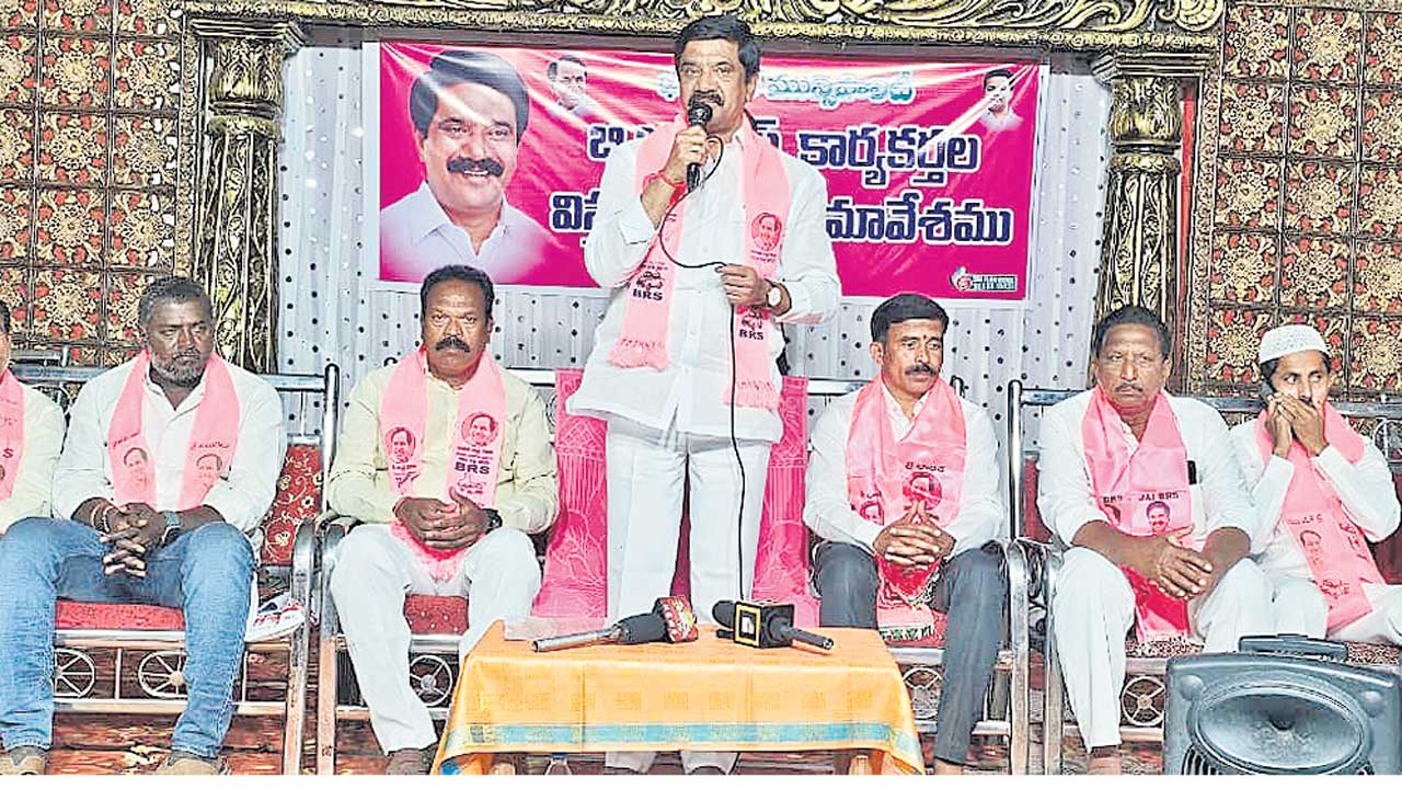 మున్సిపల్‌ ఎన్నికల్లో గెలుపు గులాబీదే