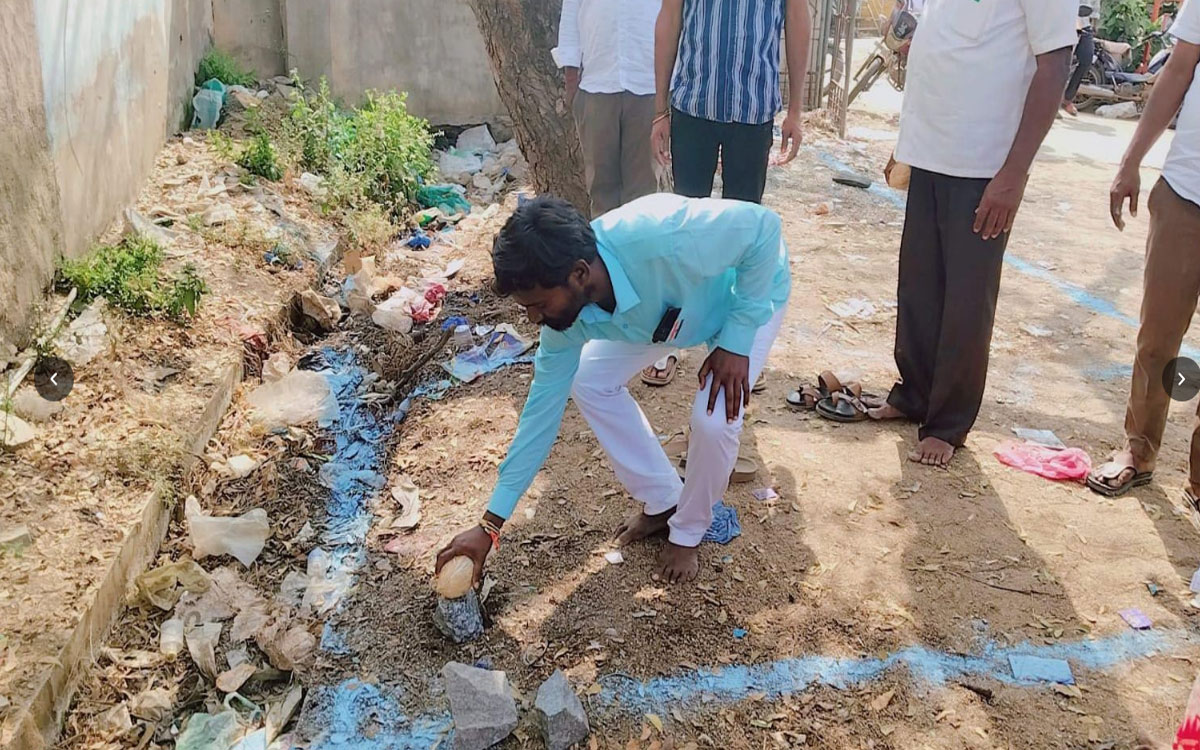 Thungathurthy : పబ్లిక్ టాయిలెట్స్ నిర్మాణానికి శంకుస్థాపన