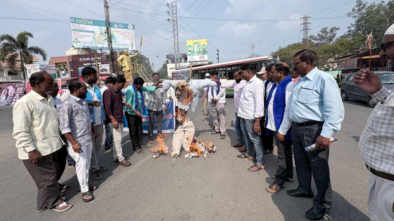 Nizamabad | మున్సిపల్ ఎన్నికల్లో బీజేపీని ఓడించాలి : దళిత నాయకులు