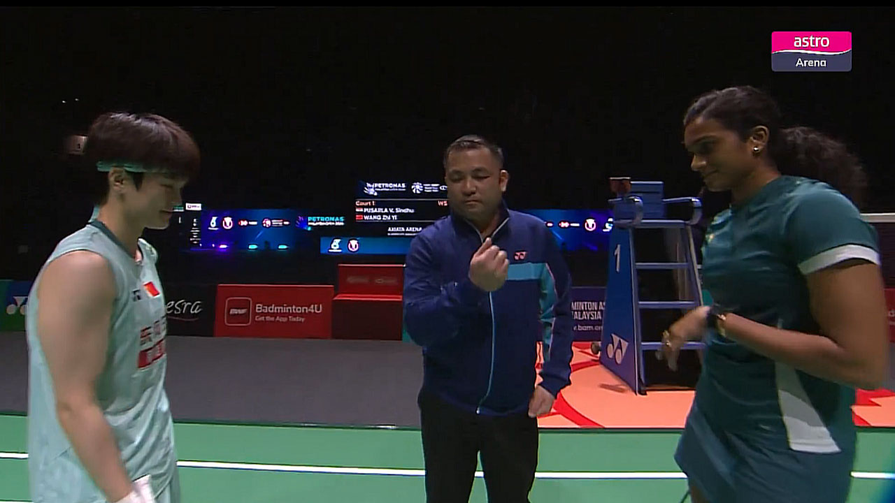 PV Sindhu: మ‌లేషియా ఓపెన్ సెమీస్‌లో ఓడిన పీవీ సింధు