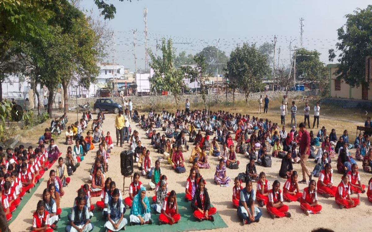 Ramannapet : రోడ్డు భద్రతా నియమాలు తప్పక పాటించాలి : సీనియర్ సివిల్ జడ్జి జి.సబిత