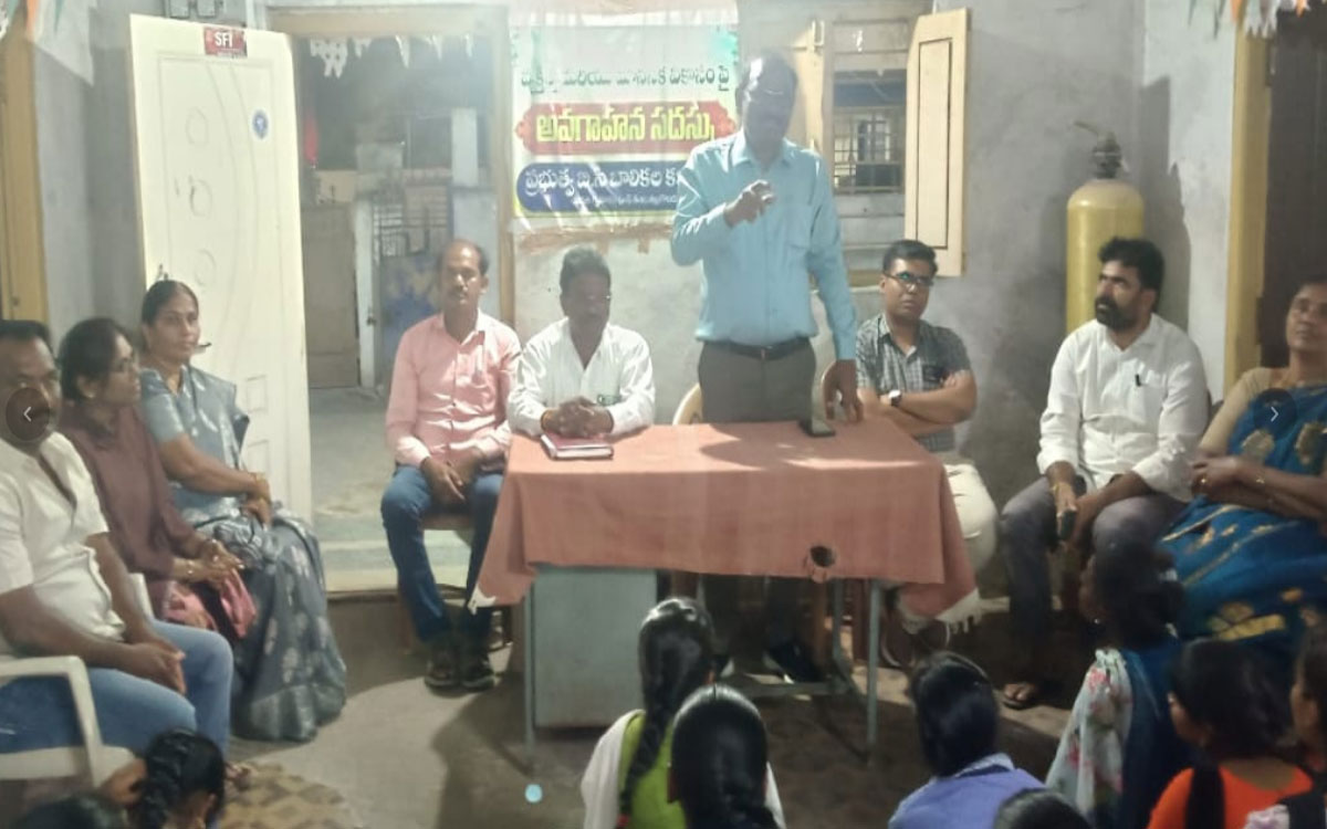 Nalgonda : ‘ఆత్మహత్యలు పరిష్కారం కాదు.. అమ్మాయిలు ధైర్యంగా ముందుకు సాగాలి’