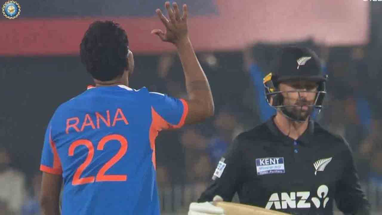 IND vs NZ | టాస్ మళ్లీ టీమిండియాదే.. తొలి ఓవర్లోనే హర్షిత్‌కు వికెట్..!