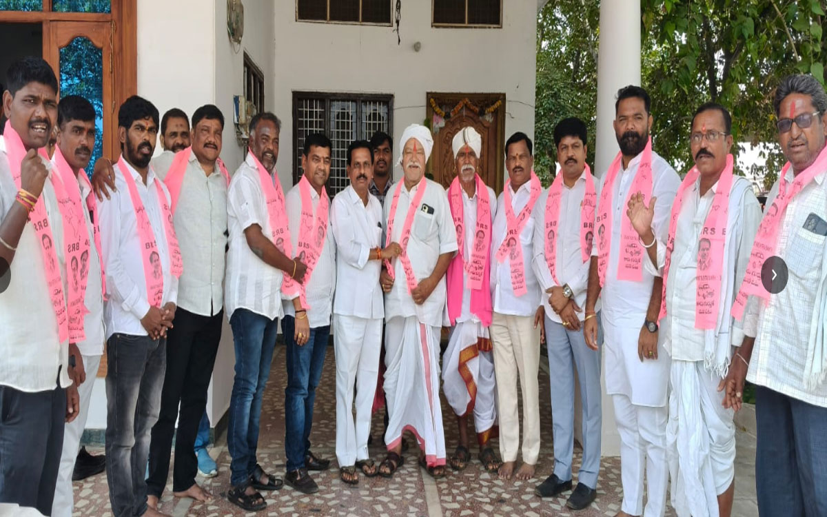 Devarakonda : బీఆర్ఎస్‌లోకి దేవరకొండ మాజీ మున్సిపల్ చైర్మన్ కేతావత్ మంజ్య నాయక్