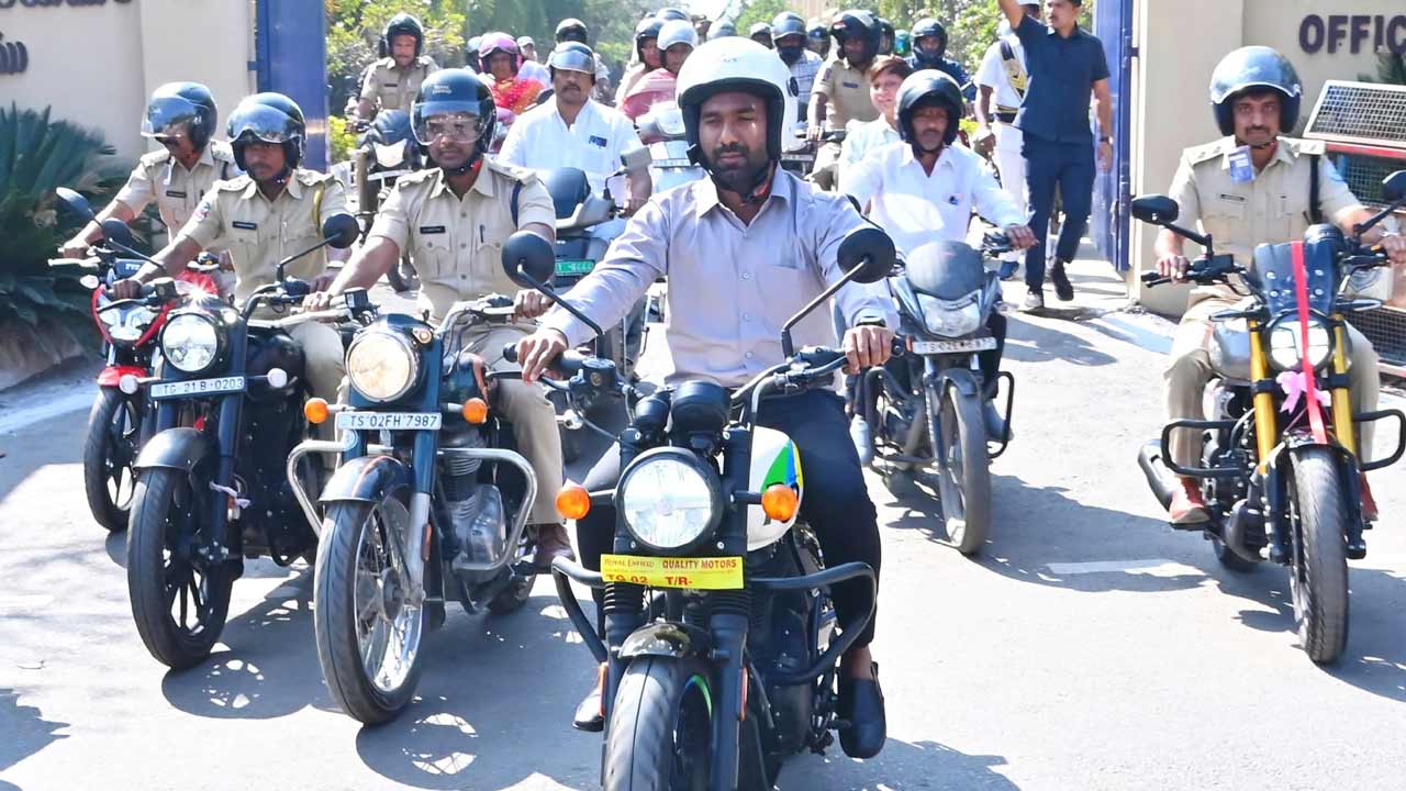 Road safety | రోడ్డు భద్రత నియమాలు పాటించడం మనందరి భాద్యత : జిల్లా కలెక్టర్ బి. సత్యప్రసాద్