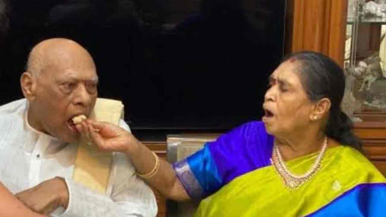 Roshaiah | మాజీ సీఎం రోశయ్య సతీమణి కన్నుమూత