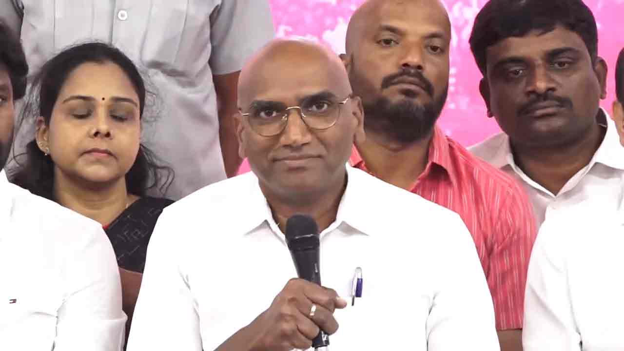 RS Praveen Kumar | ఫోన్ ట్యాపింగ్ చట్టవిరుద్ధం కాదు.. బ్రిటీష్ కాలం నుంచే ఇది కొనసాగుతోంది: ఆర్ఎస్ ప్రవీణ్ కుమార్