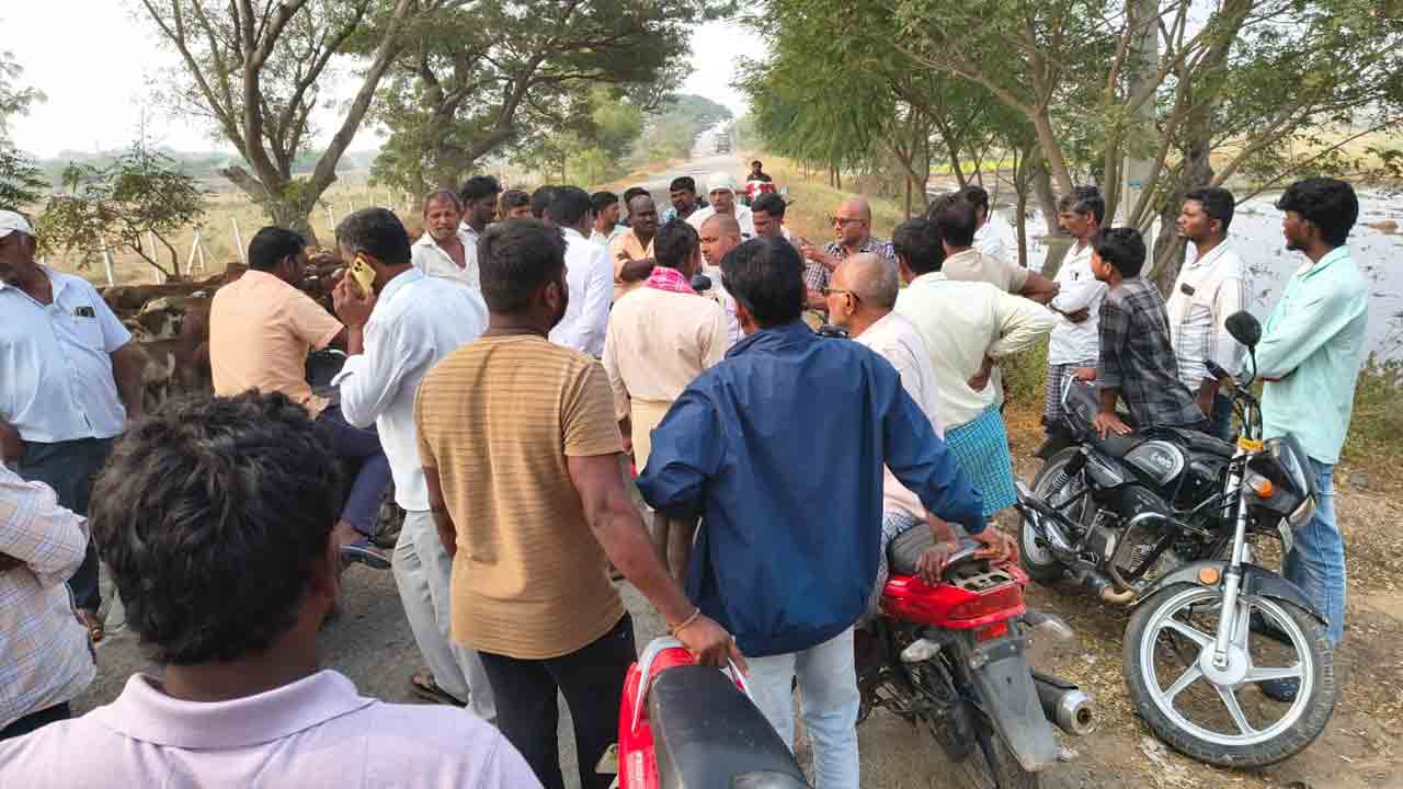 Marikal | జిన్నారంలో ఇసుక రవాణాను అడ్డుకున్న గ్రామస్తులు