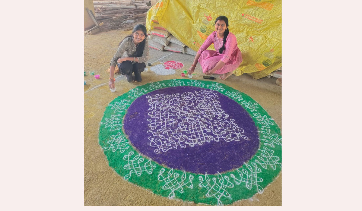 Early Sankranti celebrations | సారంగాపూర్‌లో వాసవీమాత ఆలయ ఆవరణలో ముందస్తు సంక్రాంతి వేడుకలు