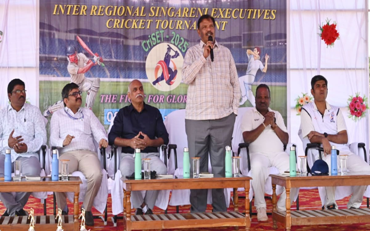 Ramavaram : కొత్తగూడెంలో సింగరేణి ఇంటర్ రీజినల్ ఎగ్జిక్యూటివ్ క్రికెట్ టోర్నమెంట్ ప్రారంభం
