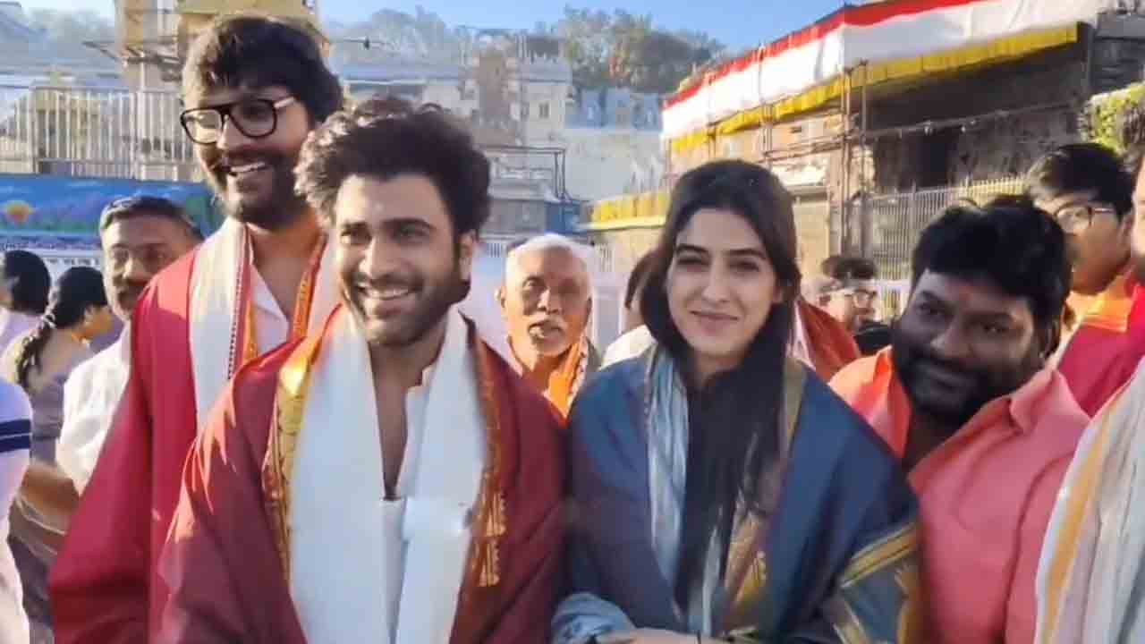 Sharwanand | తిరుమ‌ల శ్రీవారిని ద‌ర్శించుకున్న శర్వానంద్‌, సాక్షి వైద్య