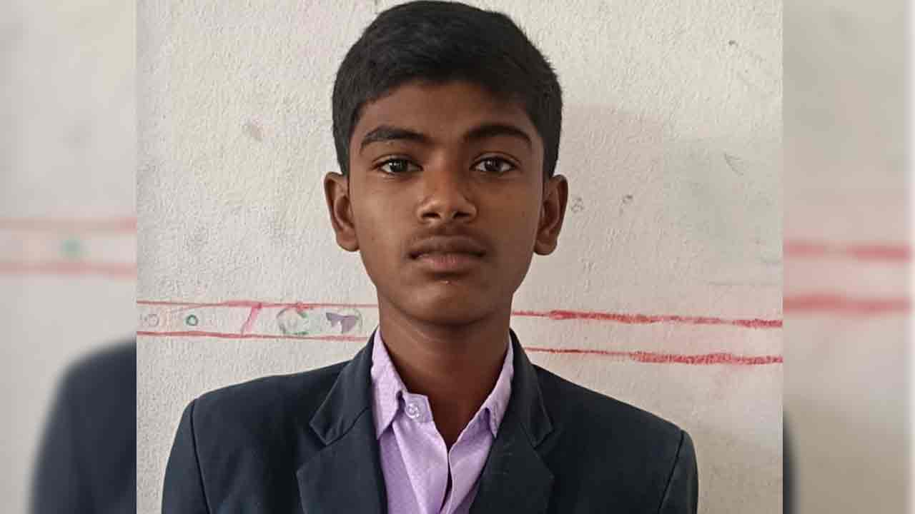 Softball Competitions | జాతీయస్థాయి సాఫ్ట్‌బాల్ పోటీలకు జగిత్యాల విద్యార్థి