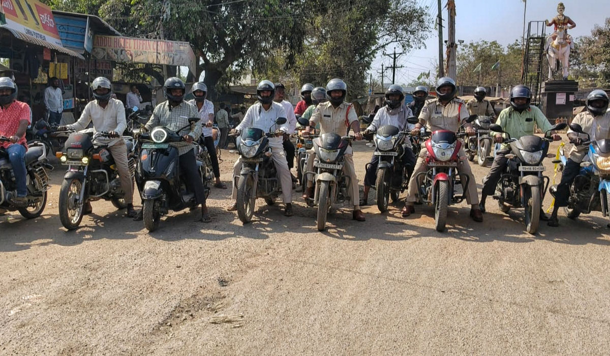 Pothangal |  వాహనదారులు హెల్మెట్ వాడడం ఉత్తమం.. కోటగిరి ఎస్సై సునీల్