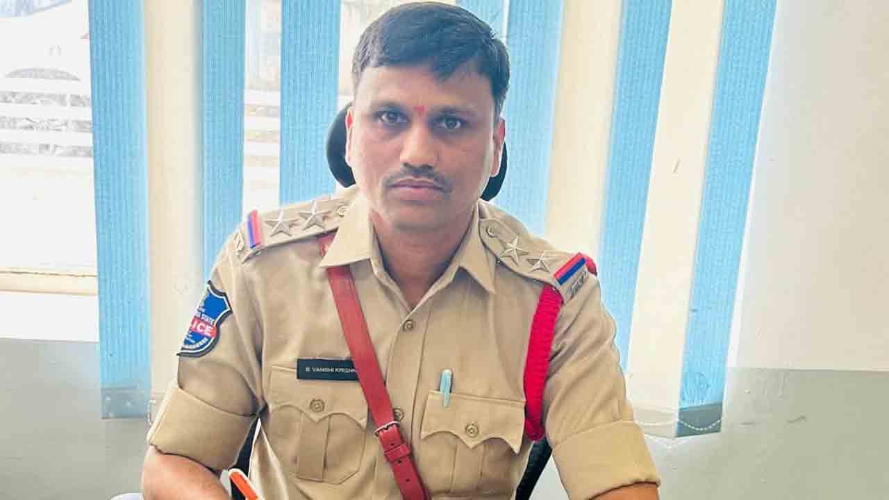 Chinese manja | చైనా మాంజా విక్రయిస్తే కఠిన చర్యలు : ఎస్‌ఐ వంశీకృష్ణ