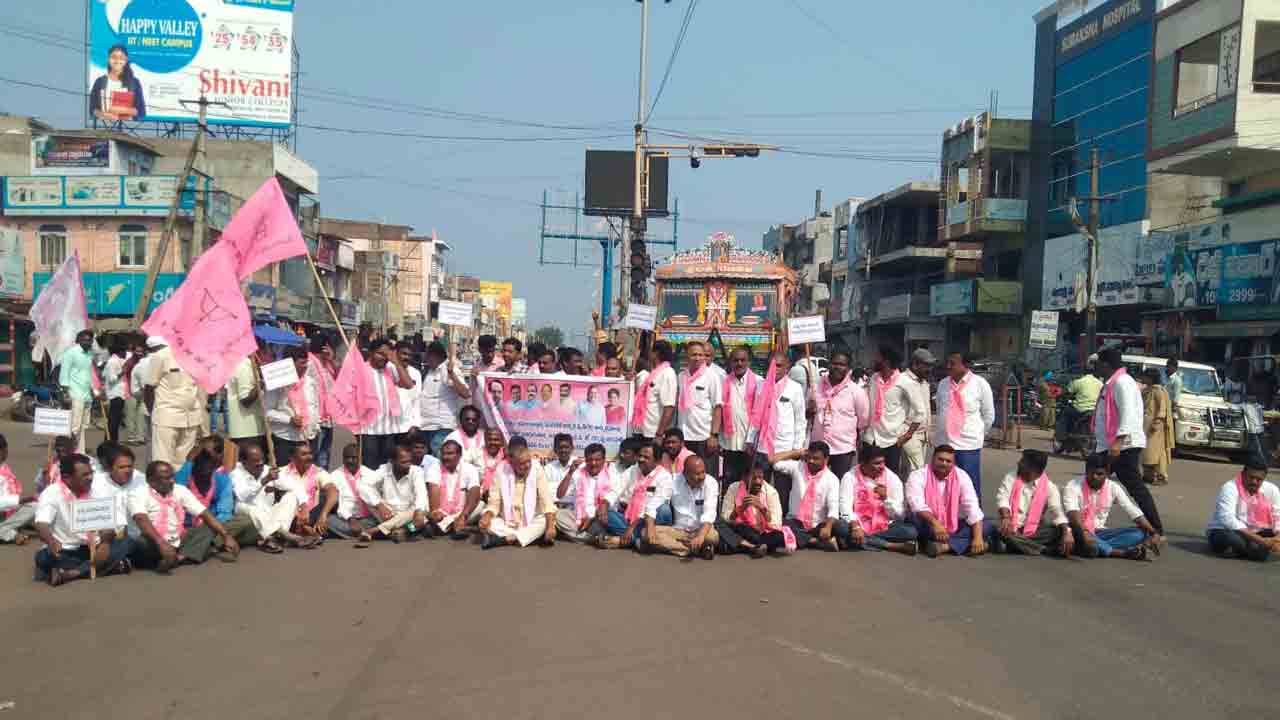 BRS | సింగరేణిలో అక్రమాలపై సీబీఐ విచారణ జరిపించాలని బీఆర్‌ఎస్‌ ఆధ్వర్యంలో ధర్నా