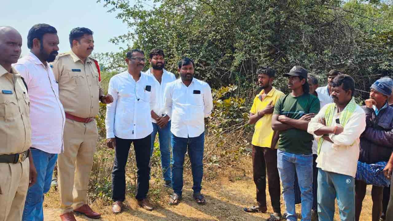 Bachhannapeta | పోచన్నపేటలో ఇందిరమ్మ ఇళ్ల పేరిట అక్రమ ఇసుక దందా