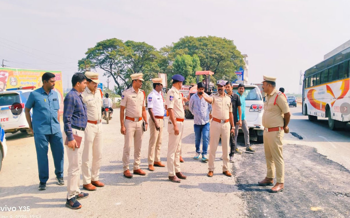 Kodada : పండుగ ప్రయాణం కావొద్దు విషాదం : ఎస్పీ నరసింహ