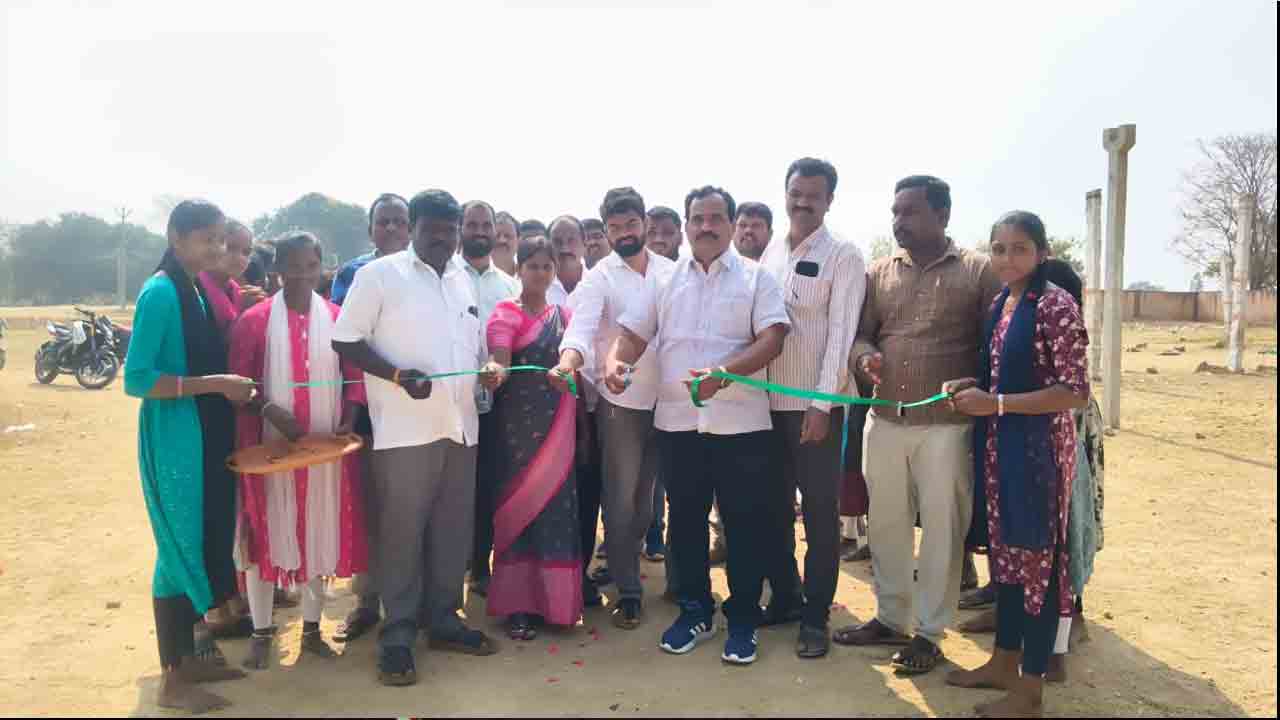 Sports | క్రీడలు మానసిక ఉల్లాసానికి ఎంతో దోహదం చేస్తాయి  : ఎంఈఓ రాజగోపాల్ రెడ్డి