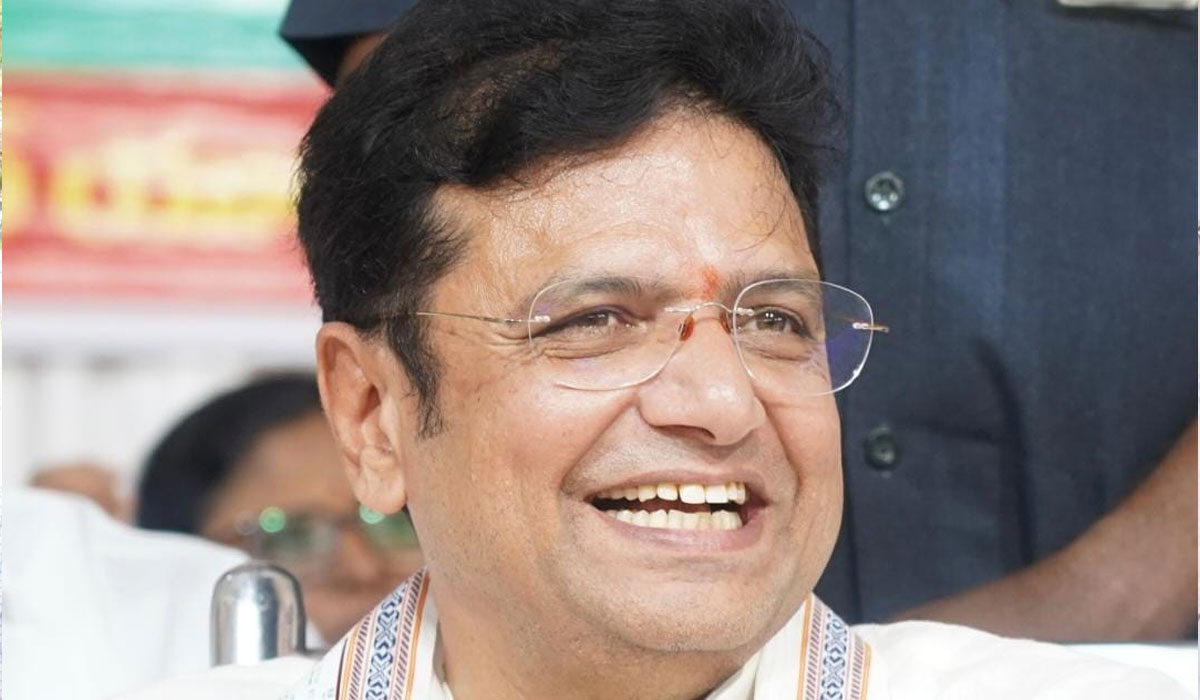 Minister Duddilla Sridhar Babu | ధూప దీప నైవేధ్య పథకంలో 24 దేవాలయాలు.. మంత్రి దుద్దిళ్ల శ్రీధర్ బాబు వెల్లడి