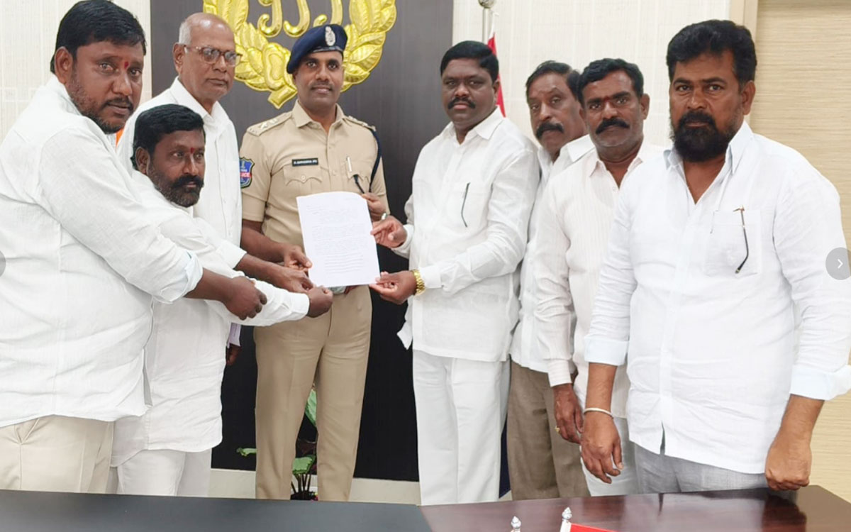 Suryapet : సీఎం రేవంత్‌పై సూర్యాపేట ఎస్పీకి బీఆర్ఎస్ నాయ‌కుల ఫిర్యాదు