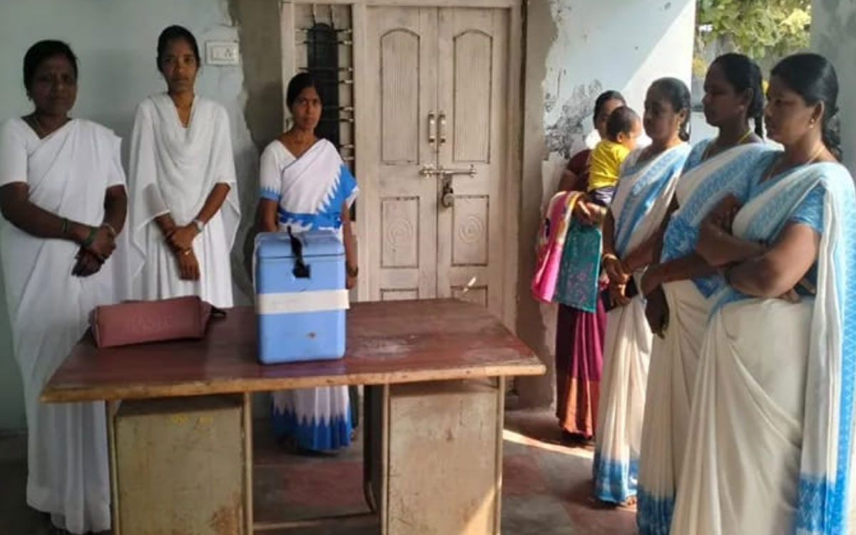 Thungathurthy : అద్దె కట్టక‌పోవ‌డంతో తుంగతుర్తి ఆరోగ్య ఉప కేంద్రానికి తాళం