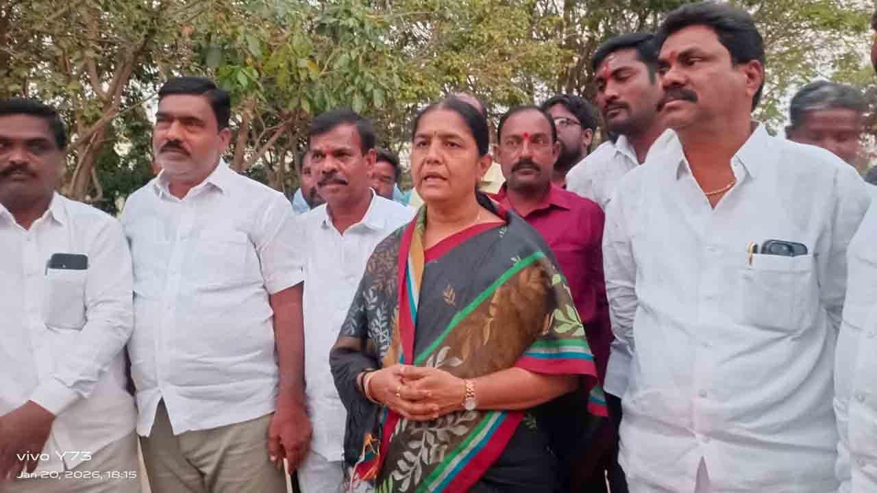 MLA Sunitha Laxma Reddy | బీఆర్ఎస్ గద్దెల జోలికొస్తే ఈడ్చి అవతల పడేస్తాం.. హెచ్చరించిన సునీతా లక్ష్మారెడ్డి..!