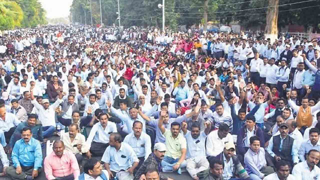 టీచర్ల సమస్యల పరిష్కారానికి ఉద్యమం : జాక్టో