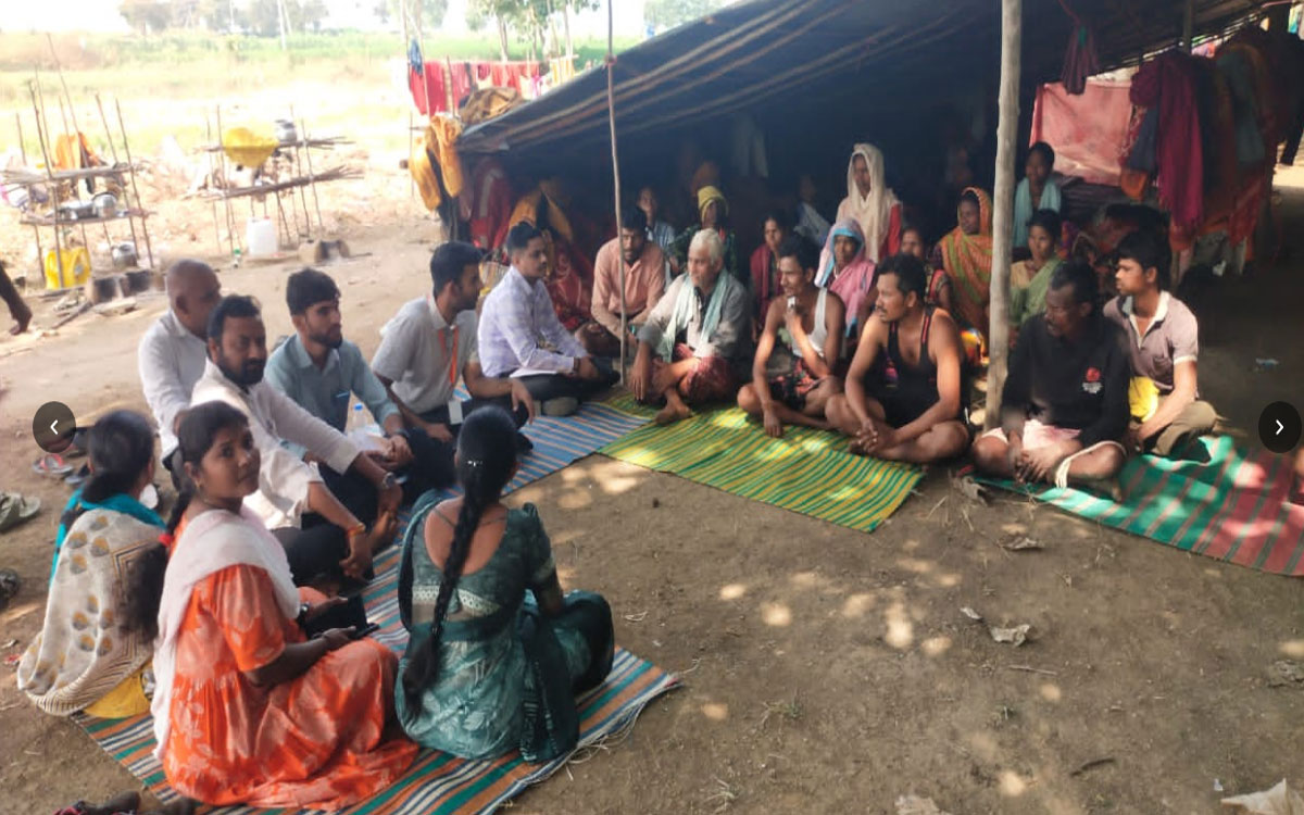 Tekulapalli : గ్రామాల‌ స్థితిగతులు, పథకాల అమలుపై ఐఈఎస్ అధికారుల ప‌రిశీల‌న‌