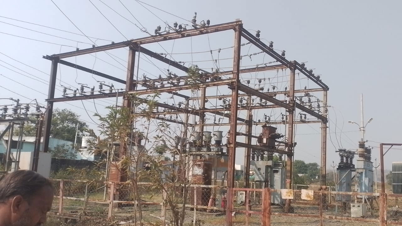 Asifabad District: విద్యుత్ వినియోగదారుల సమస్యలను పరిష్కరించుకోవాలి