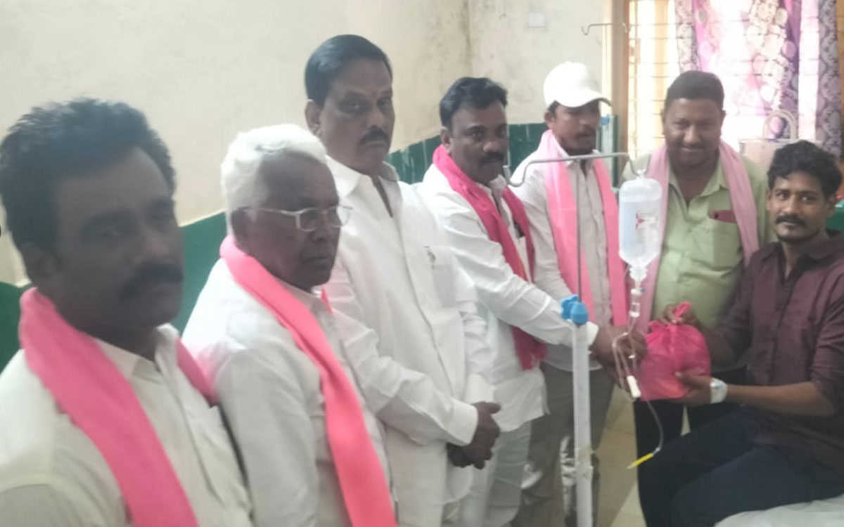 Yellandu : ఇల్లెందులో ఎంపీ వద్దిరాజు రవిచంద్ర పుట్టినరోజు వేడుకలు