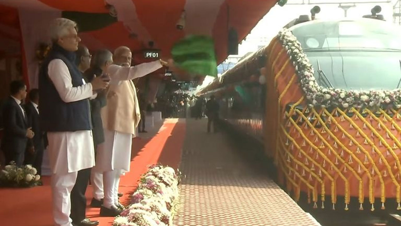 Vande Bharat Sleeper: వందేభార‌త్ స్లీప‌ర్ రైలును ప్రారంభించిన ప్ర‌ధాని మోదీ..