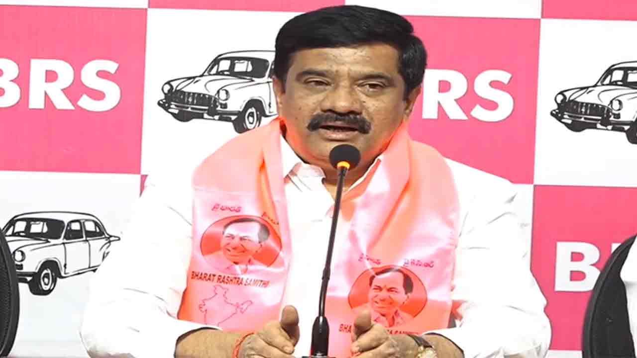 Vemual Prashanth Reddy | మాకు మైక్ ఇవ్వనప్పుడు అసెంబ్లీకి వెళ్లి ఏం లాభం: వేముల ప్రశాంత్ రెడ్డి