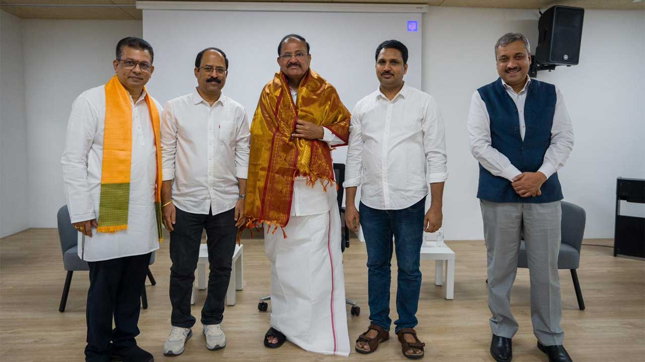 Venkaiah Naidu2