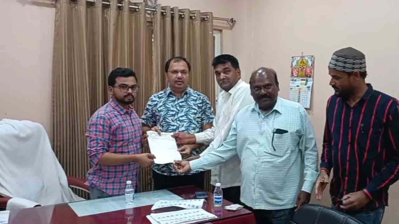 CPI | ఆగాల మేఘాల మీద ఓటరు జాబితా ముసాయిదా జారీ : సీపీఐ నాయకులు