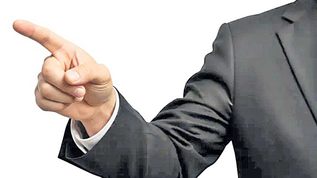 రేపట్నుంచి వాళ్లు కనిపిస్తే ..పగుల్తది!