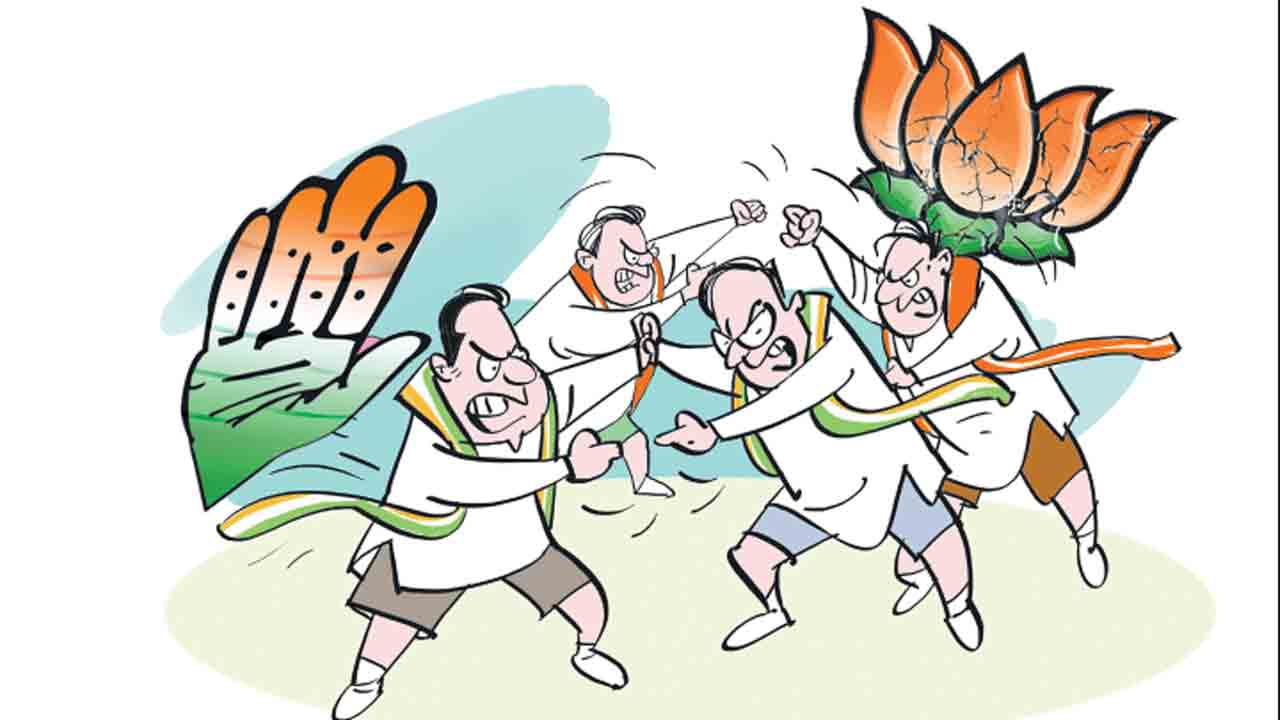 కాంగ్రెస్‌, బీజేపీలో టికెట్ల లొల్లి.. జాతీయ పార్టీల్లో వివాదాస్పదంగా బీఫాంల పంపిణీ