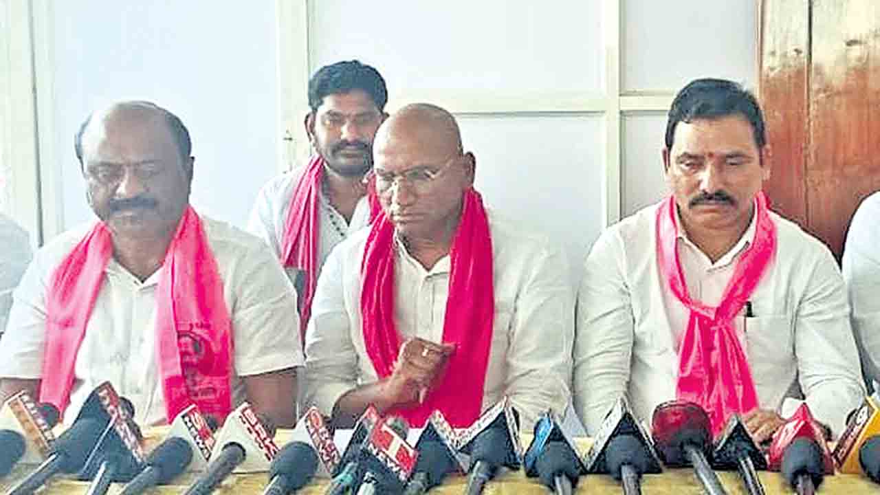 మేడిగడ్డను బాంబులతో పేల్చింది కాంగ్రెస్‌, బీజేపీలే