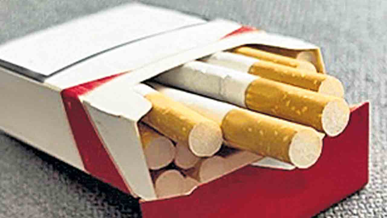 40% పెరిగిన సిగరెట్‌ ధరలు.. అదనపు సుంకం అమల్లోకి..