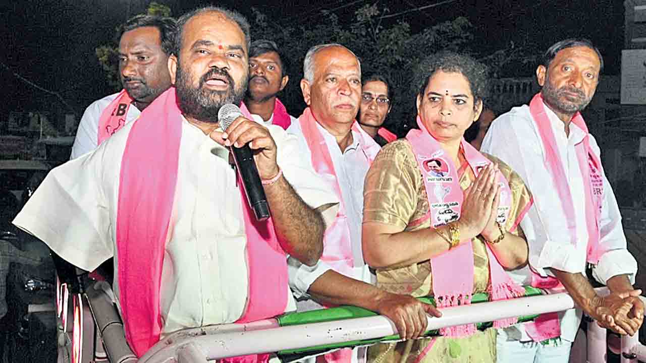 కార్పొరేషన్‌పై గులాబీ జెండా ఎగరేస్తాం.. ఎన్నికల ప్రచారంలో ఎమ్మెల్సీ కోటిరెడ్డి, మాజీ ఎమ్మెల్యే కంచర్ల భూపాల్‌రెడ్డి